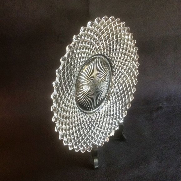Vintage Clear Glass Serving Plate 10" Diamond Pattern Classic Glass Platter - Picture 2 of 6